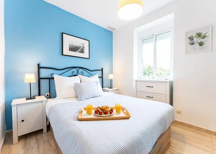 Amazing City Center Apartment